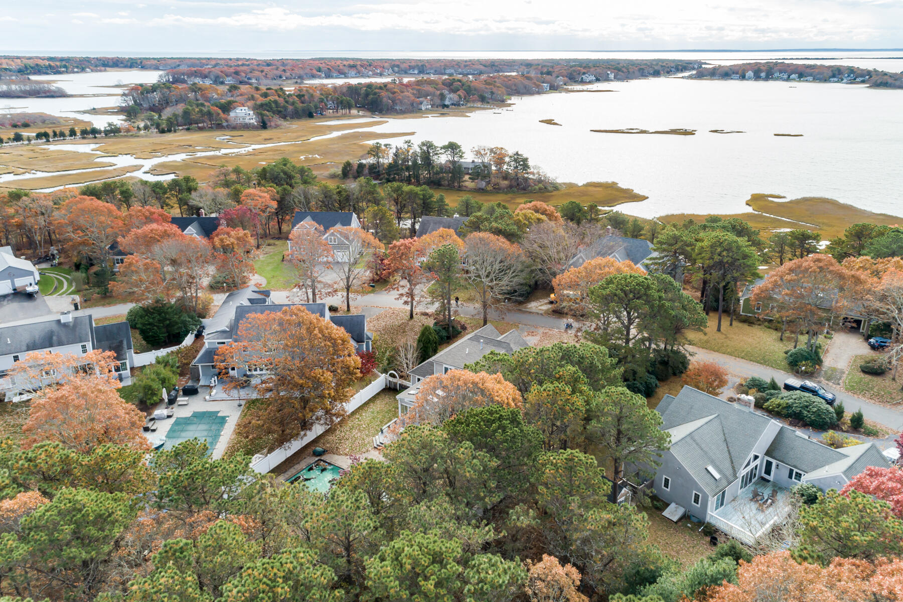 72 Bayshore Drive Mashpee, MA 02649 - Photo 3 of 70 72BayshoreDrMashpee-0019