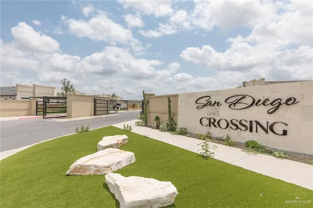 $1,450 | 1902 West Violet Drive, Unit 4, Pharr, TX 78577