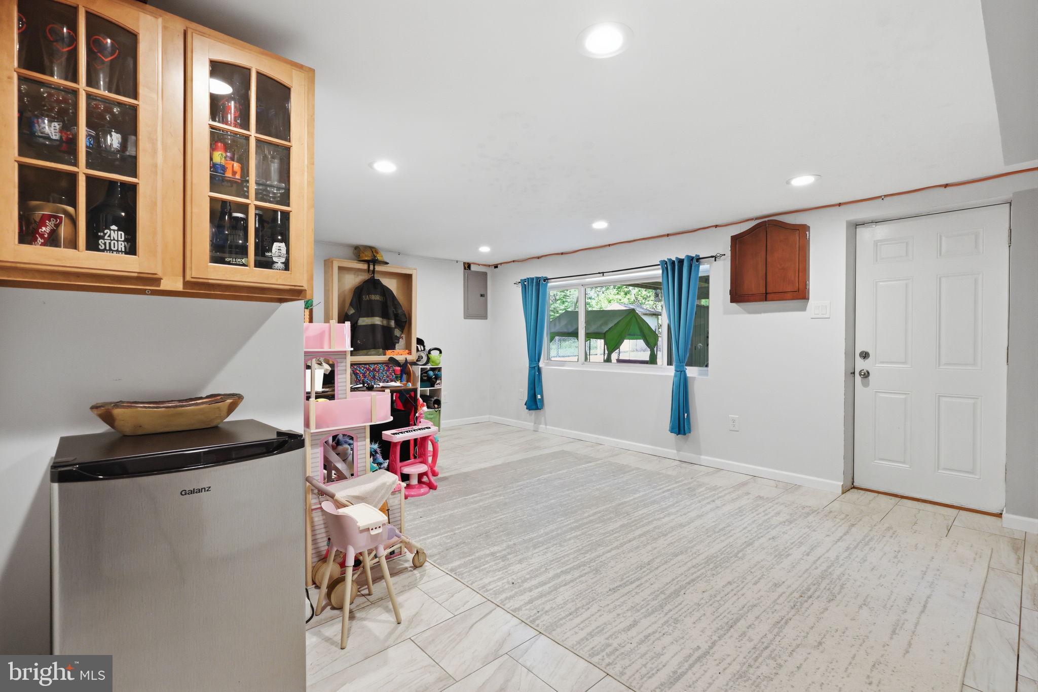 12740 Hollins Road Philadelphia, PA 19154 - Photo 14 of 28