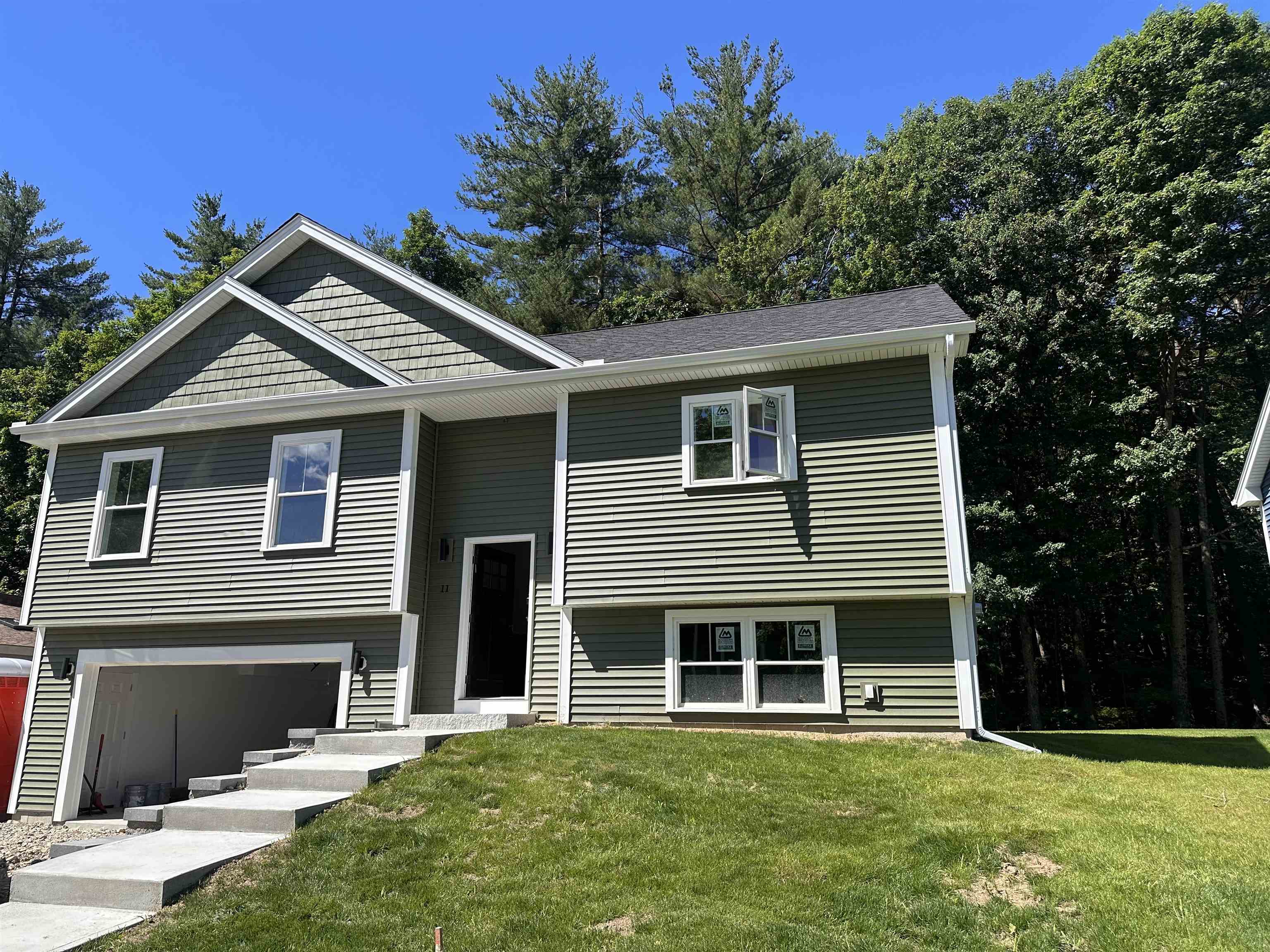 11 State Street Rochester, NH 03867 - Photo 1 of 1