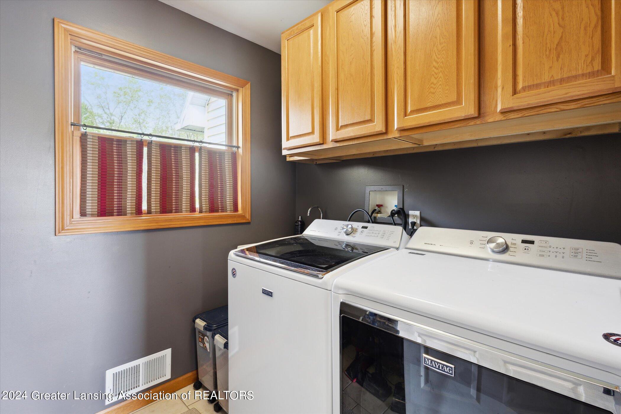 2050 Grovenburg Road Lansing, MI 48911 - Photo 21 of 58 21-2050-Grovenburg-Rd-Lansing-MI-48911-W