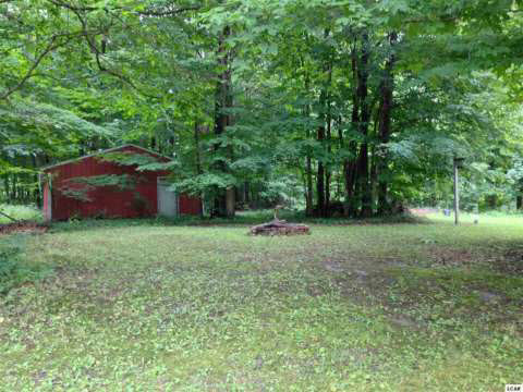 9505 Bramble Road Tecumseh, MI 49286 - Photo 10 of 22 31211917-9.JPG
