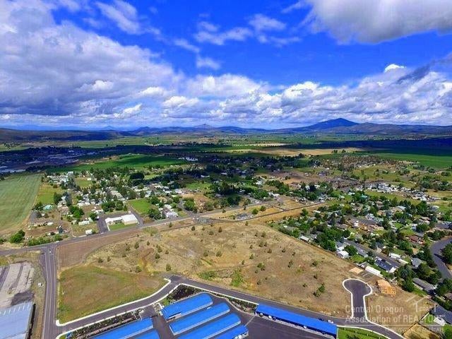 2329 Northeast Colleen Road Prineville, OR 97754 - Photo 3 of 9 Additional Photo