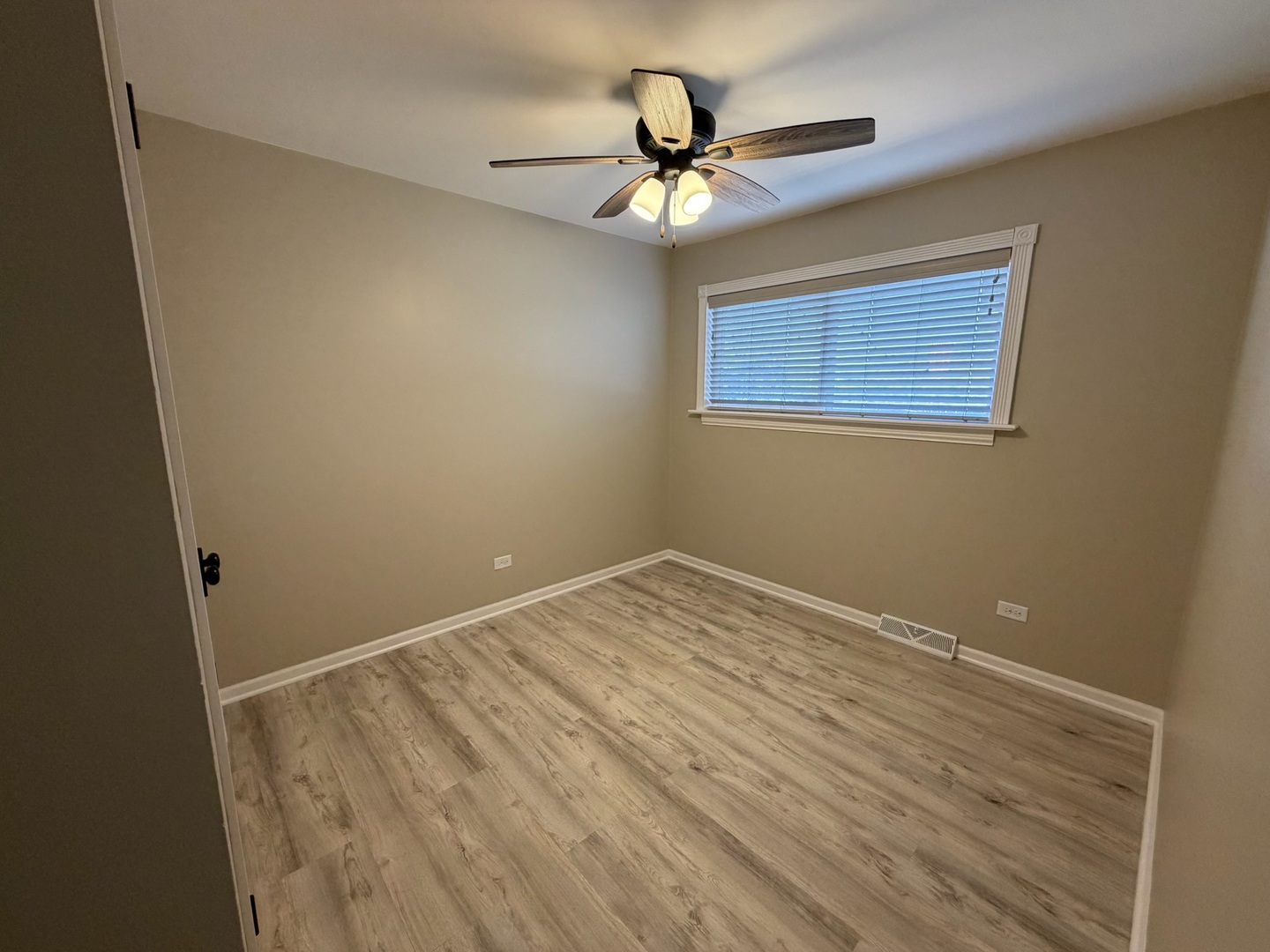 11481 Bell Road Lemont, IL 60439 - Photo 17 of 21