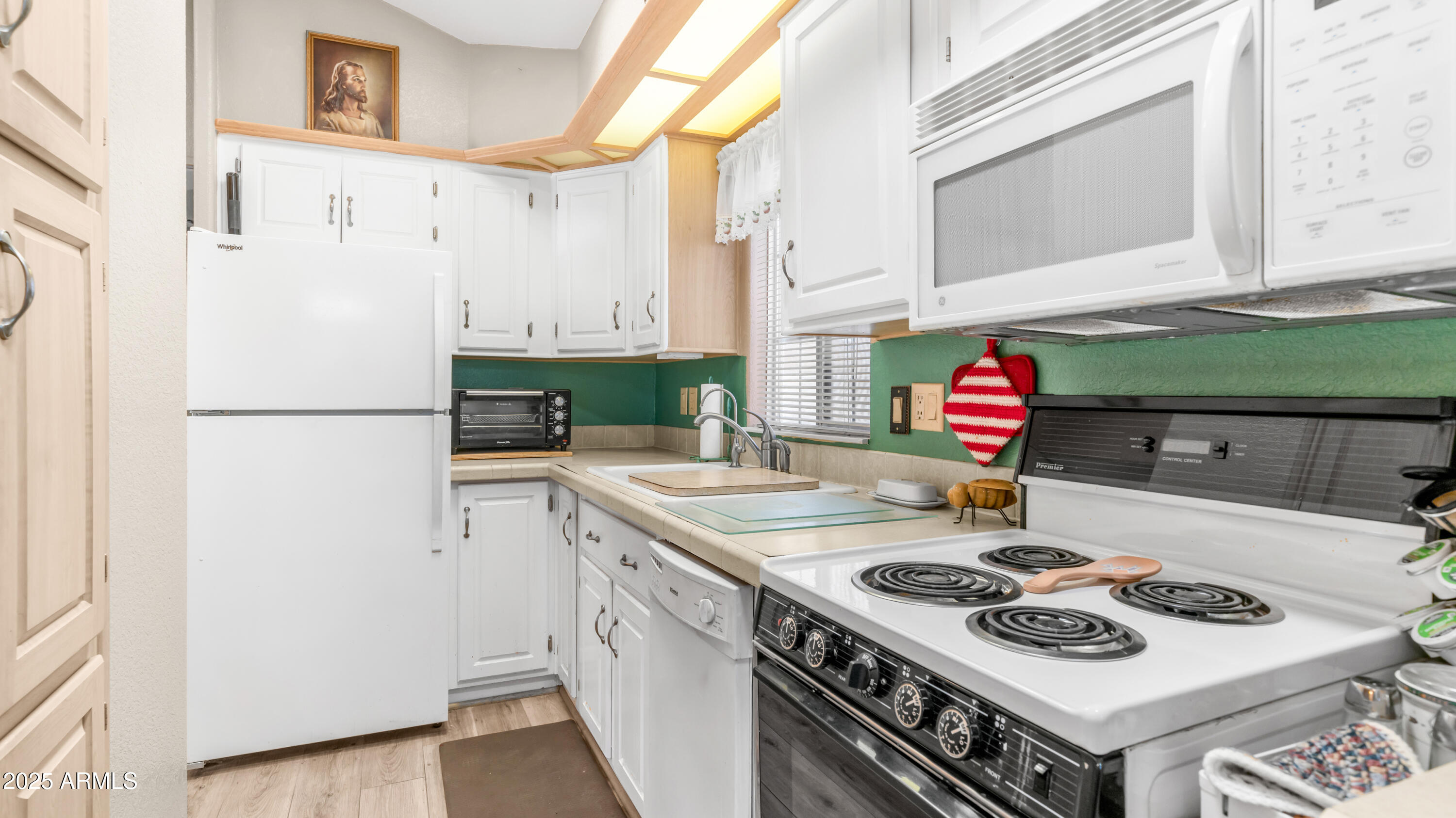 611 South Ironstone Drive, Unit 611 Apache Junction, AZ 85119 - Photo 12 of 57 3710 S Goldfield Rd Lot 611 (6)