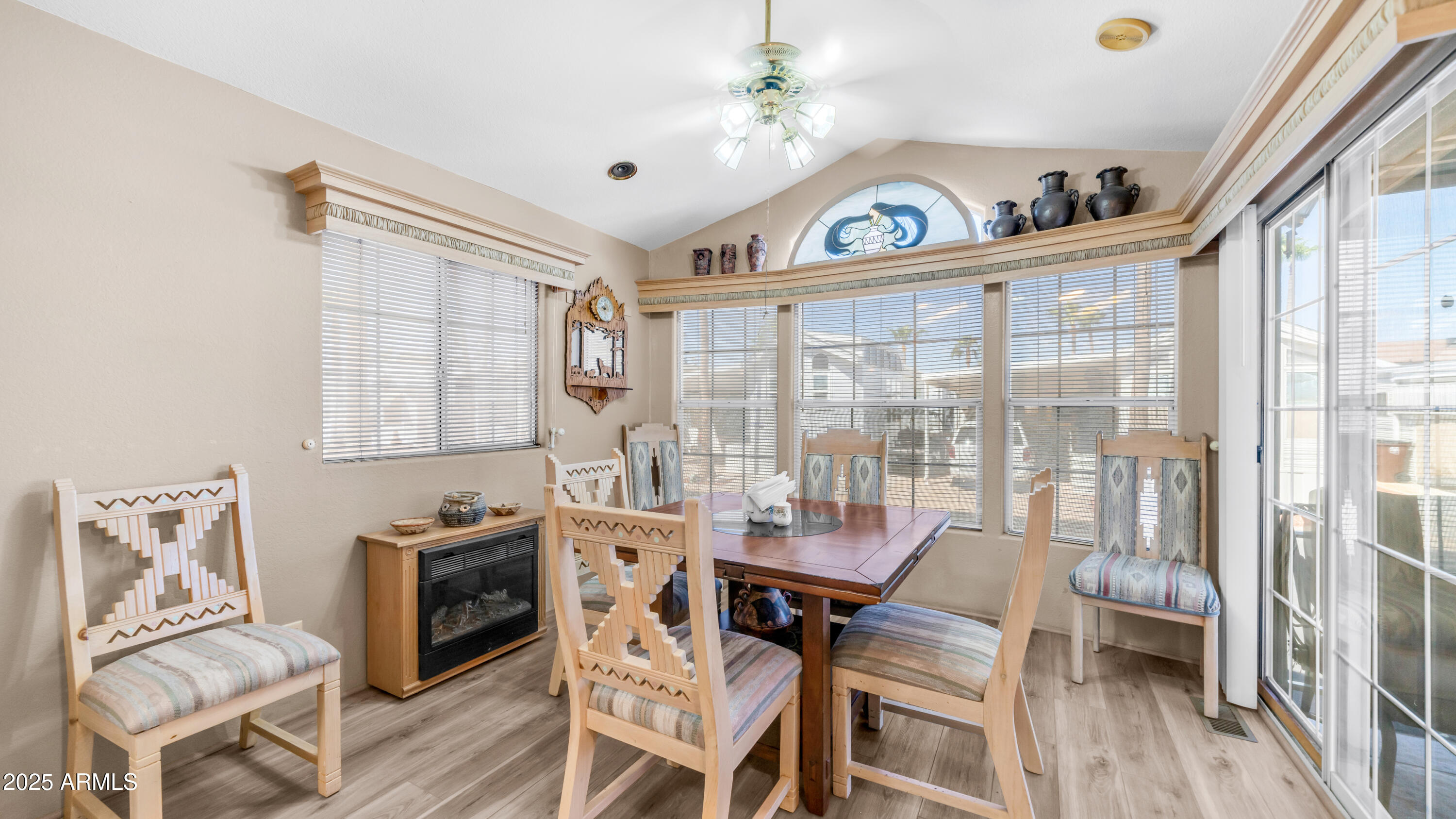 611 South Ironstone Drive, Unit 611 Apache Junction, AZ 85119 - Photo 8 of 57 3710 S Goldfield Rd Lot 611 (2)