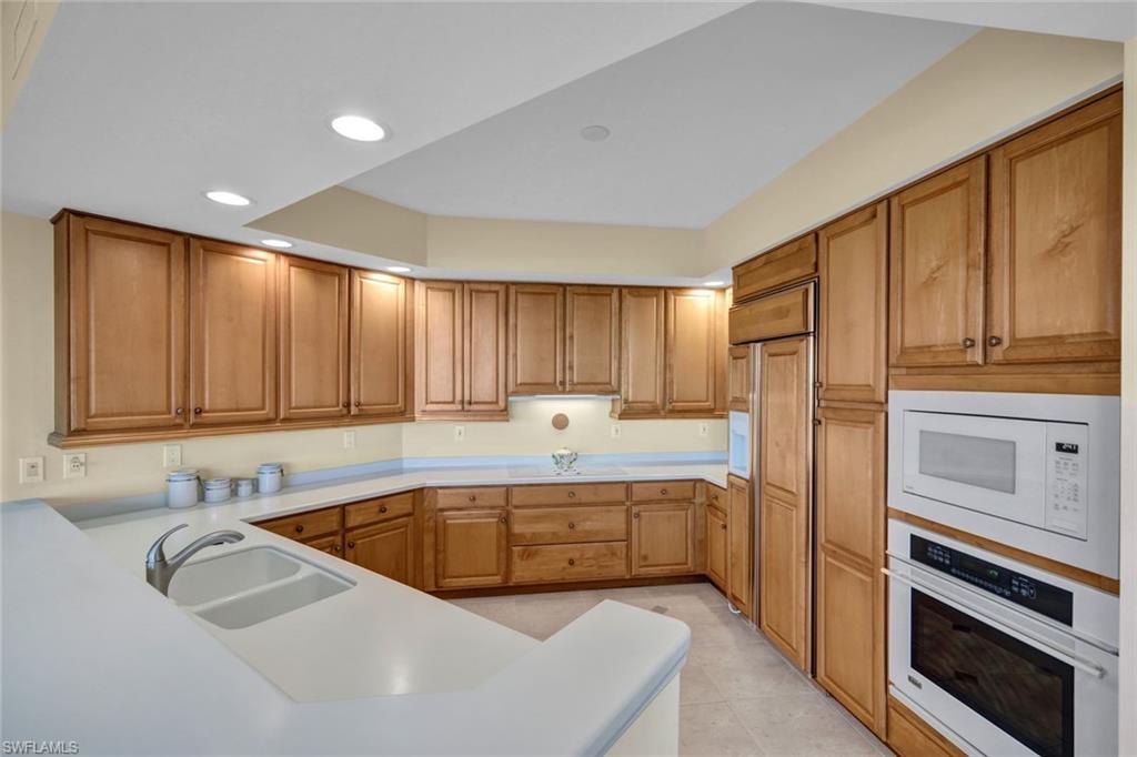 295 Grande Way, Unit 405 Naples, FL 34110 - Photo 12 of 40