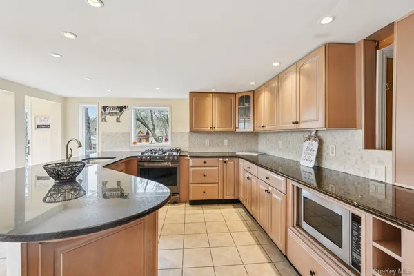 $689,000 | 18 Juengstville Road, North Salem, NY 10519