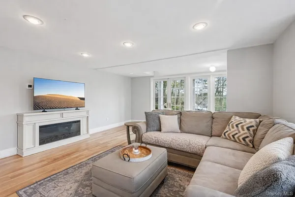 $689,000 | 18 Juengstville Road, North Salem, NY 10519