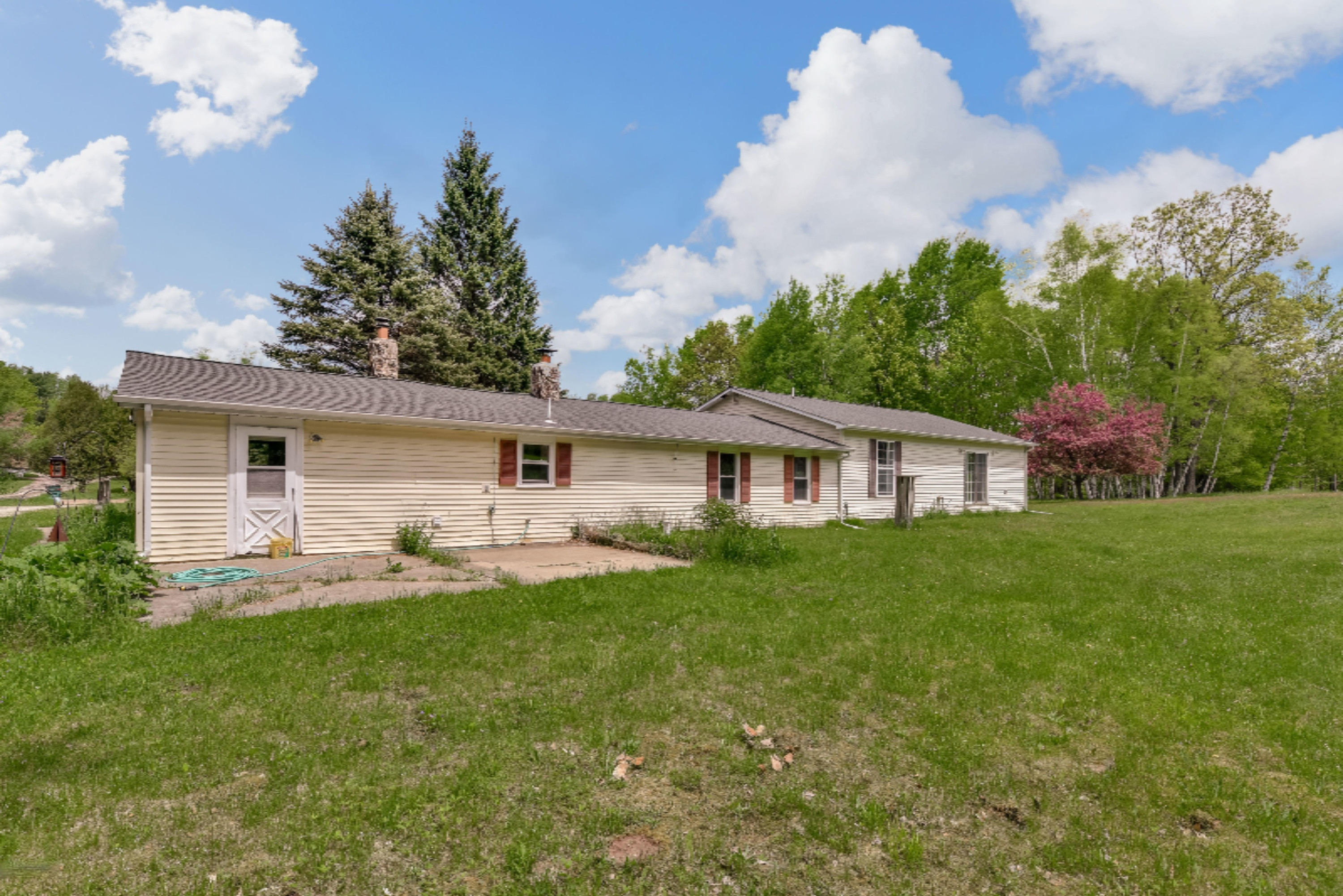 18895 7 Mile Road Reed City, MI 49677 - Photo 4 of 28 JS-P132-5