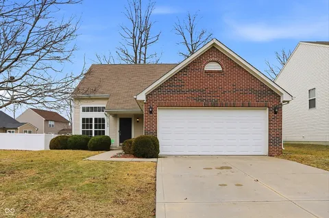 $260,000 | 5128 Greenside Drive, Indianapolis, IN 46235