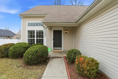 $260,000 | 5128 Greenside Drive, Indianapolis, IN 46235