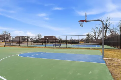 $260,000 | 5128 Greenside Drive, Indianapolis, IN 46235