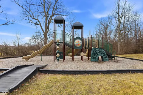 $260,000 | 5128 Greenside Drive, Indianapolis, IN 46235