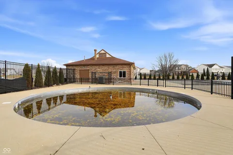 $260,000 | 5128 Greenside Drive, Indianapolis, IN 46235