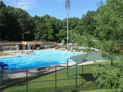 a picture of a park