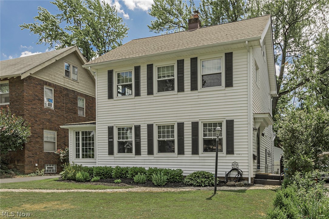 3160 Yorkshire Road Cleveland, OH 44118 - Photo 1 of 35 Gallery Image 1