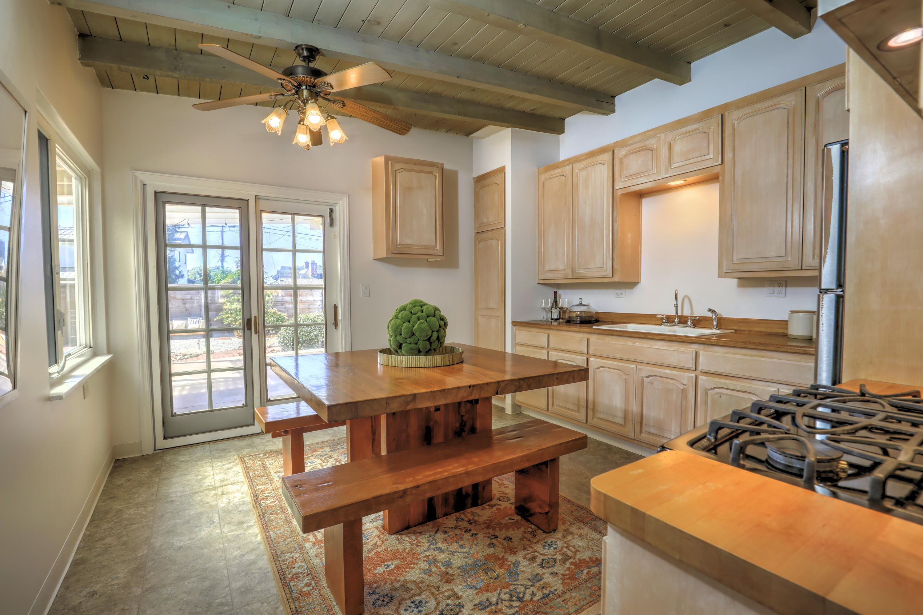 448 Fellowship Road Santa Barbara, CA 93109 - Photo 6 of 33 Kitchen