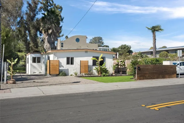 $2,499,900 | 701 Valley Avenue, Solana Beach, CA 92075
