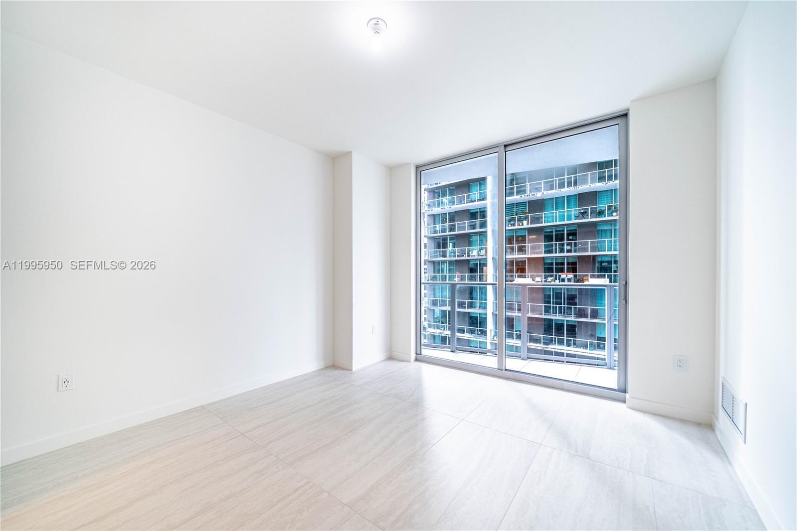 77 Southeast 5th Street, Unit 2908 Miami, FL 33131 - Photo 62 of 73
