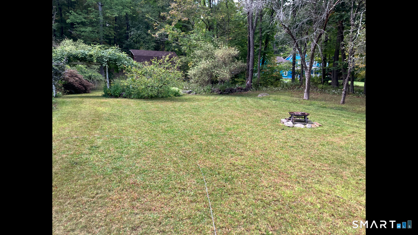 81 Floeting Road Ashford, CT 06278 - Photo 3 of 39