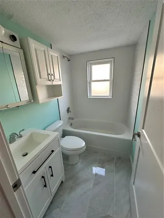 $2,200 | 1153 Rue Des Rois, Unit 1B, South Pasadena, FL 33707