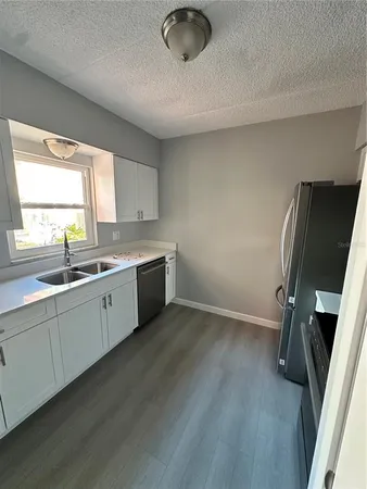 $2,200 | 1153 Rue Des Rois, Unit 1B, South Pasadena, FL 33707