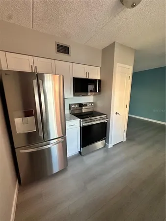 $2,200 | 1153 Rue Des Rois, Unit 1B, South Pasadena, FL 33707