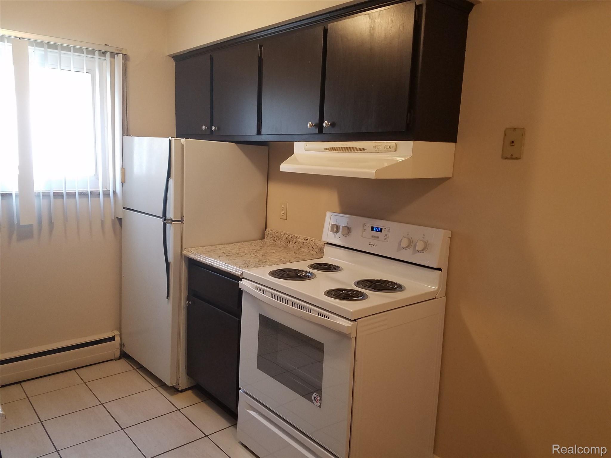 1471 West Nine Mile Road, Unit 10 Ferndale, MI 48220 - Photo 4 of 7