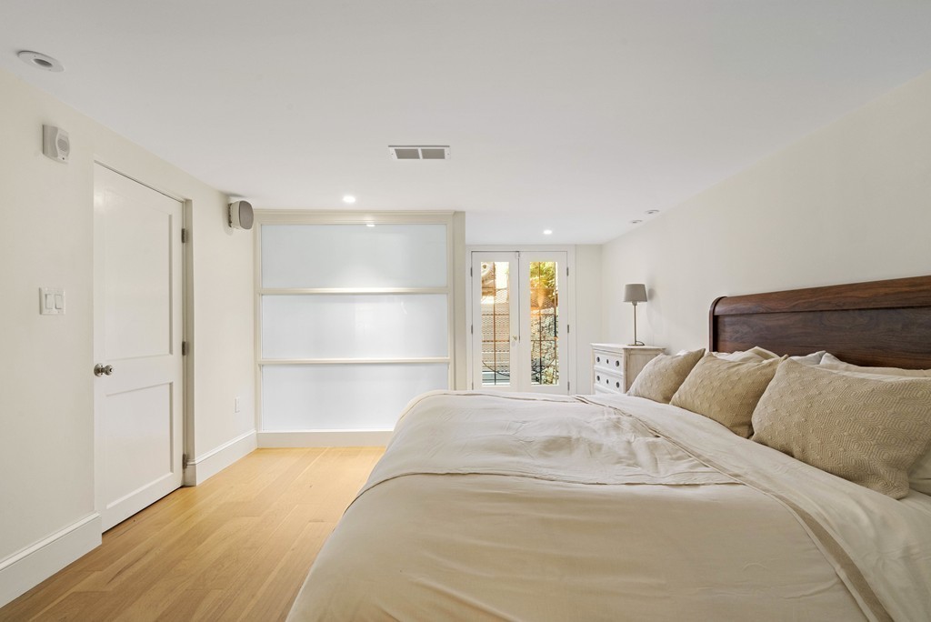 71 Rutland Street, Unit 1 Boston, MA 02118 - Photo 15 of 19 Gallery Image 15