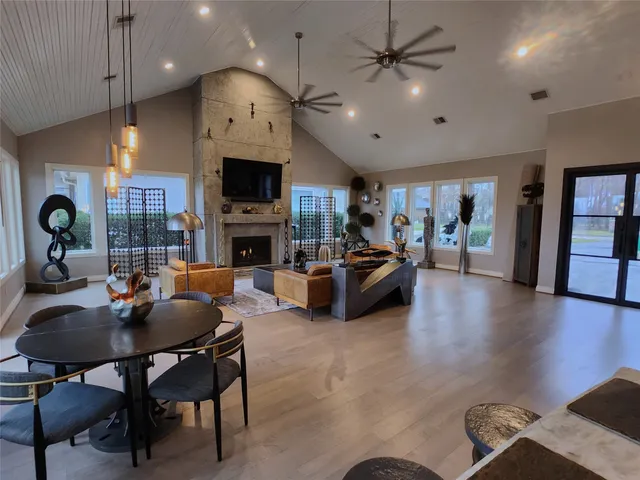 $1,080,800 | 38 Fairway Park, Montgomery, TX 77356