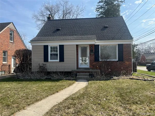 $2,450 | 3102 North Altadena Avenue, Royal Oak, MI 48073