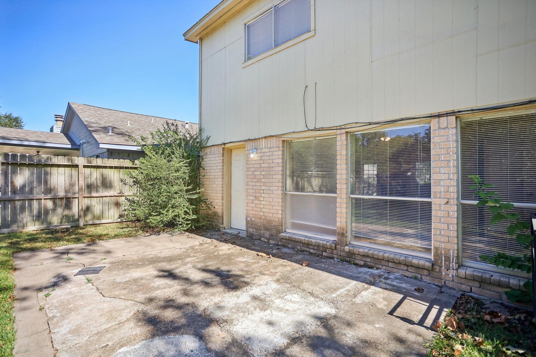 24203 Landing Way Drive Spring, TX 77373 - Photo 14 of 16 a view of backyard with tub and stairs