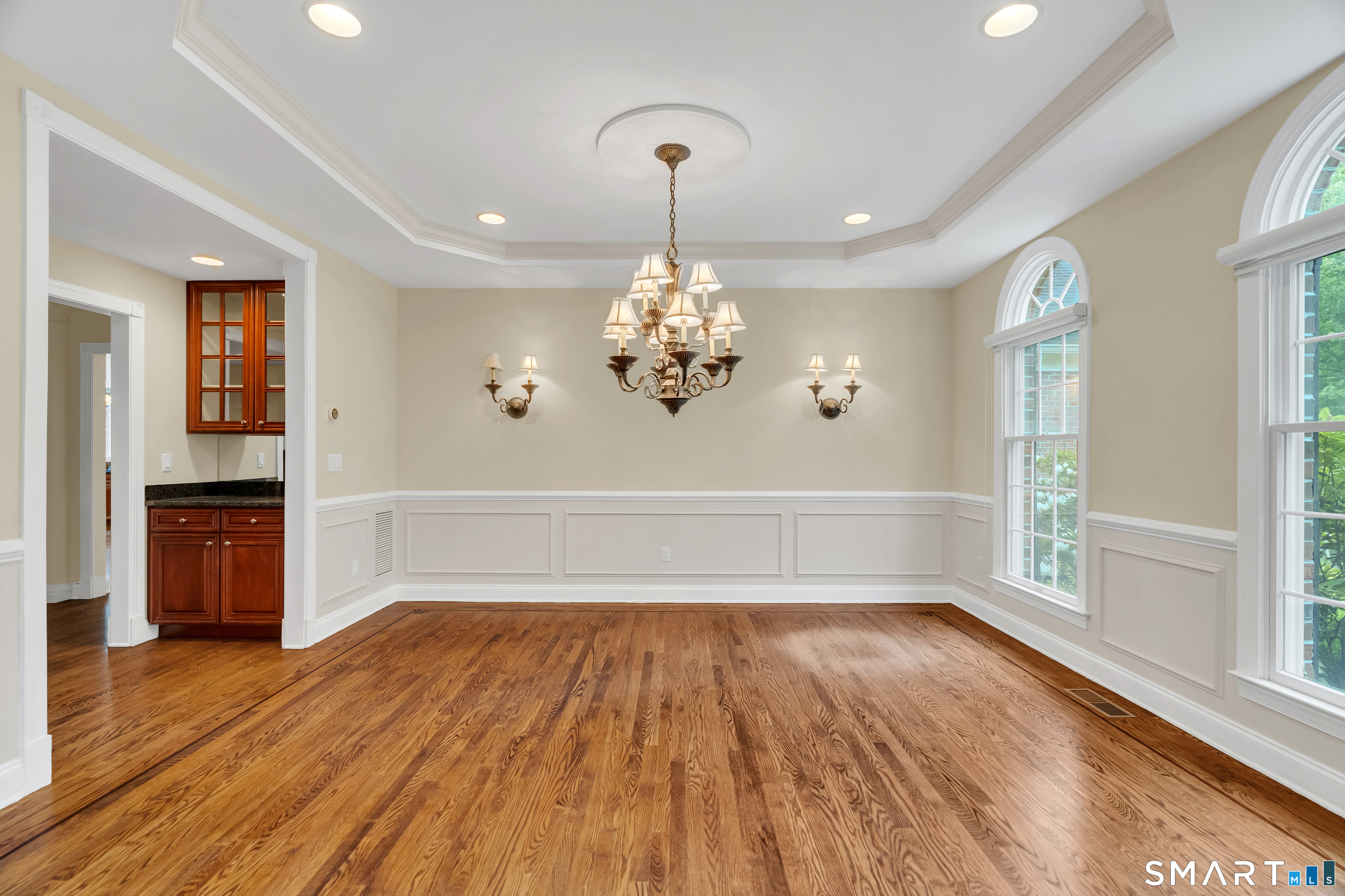 105 Beecher Road Woodbridge, CT 06525 - Photo 8 of 40