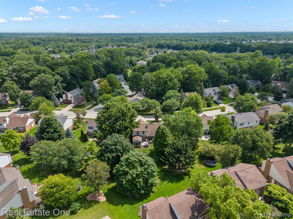 1272 Thames Drive Rochester Hills, MI 48307 - Photo 33 of 37