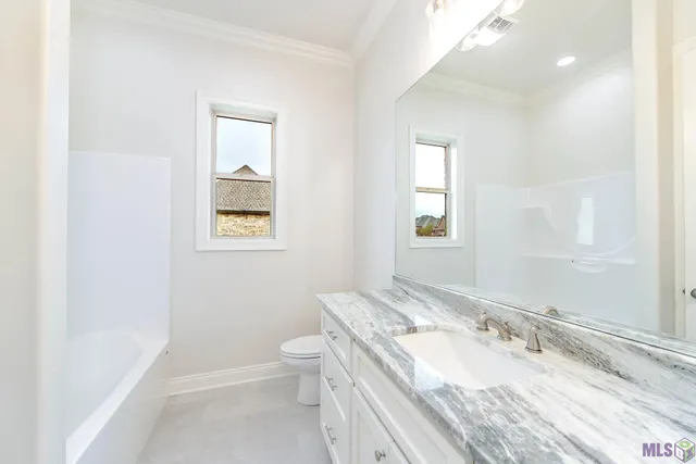 $499,000 | 351 Ravensaide Drive, Houma, LA 70360