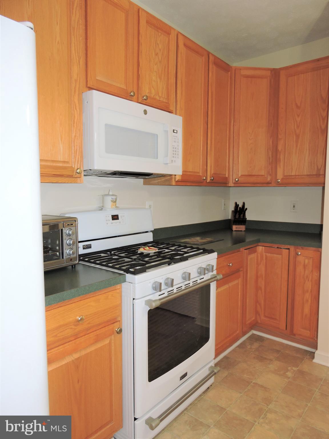 5254 Glenthorne Court Rosedale, MD 21237 - Photo 12 of 45