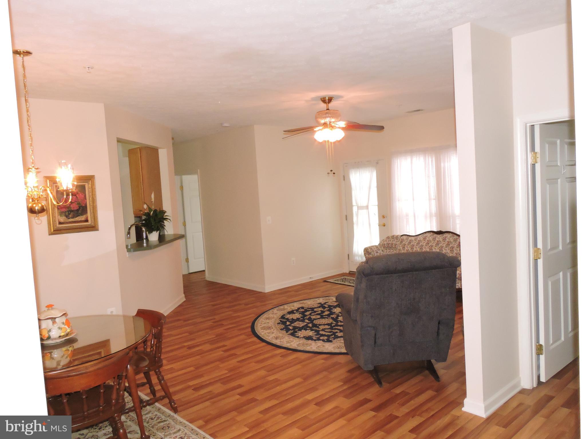 5254 Glenthorne Court Rosedale, MD 21237 - Photo 3 of 45