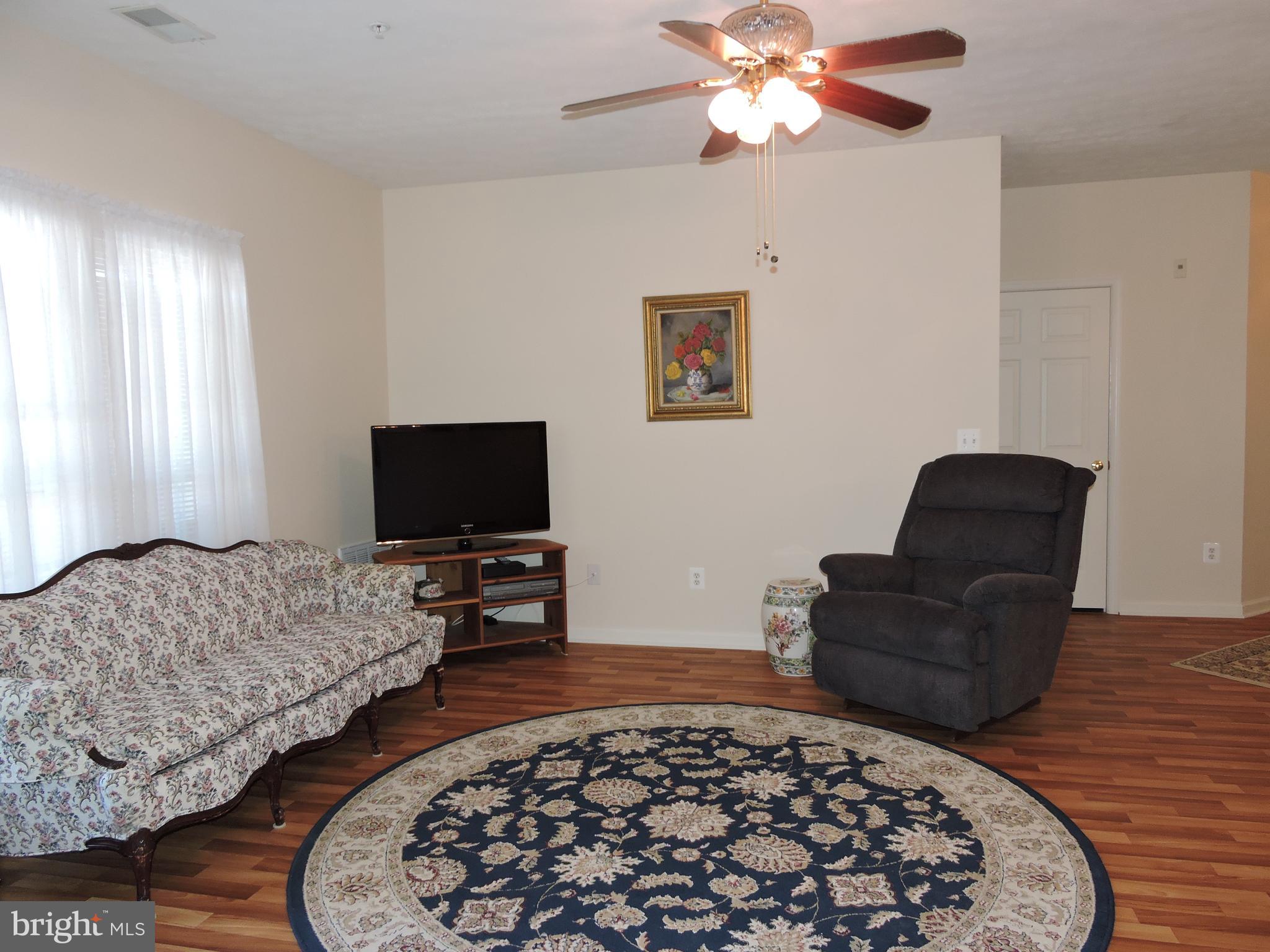 5254 Glenthorne Court Rosedale, MD 21237 - Photo 10 of 45