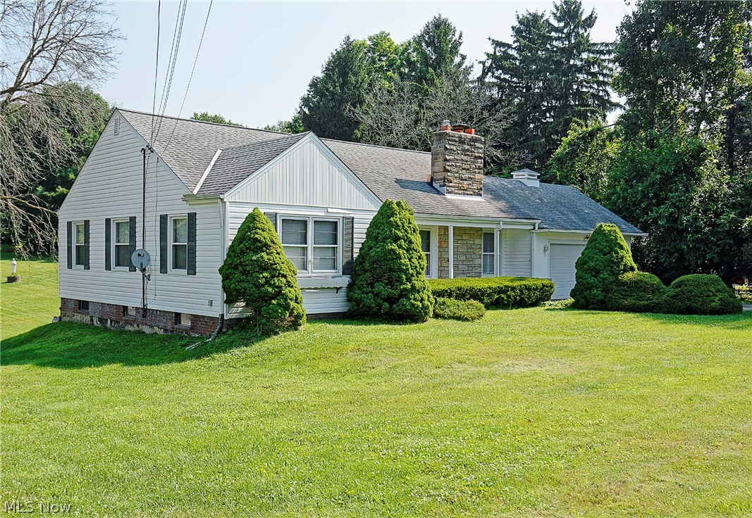 14077 Alexander Road Bedford, OH 44146 - Photo 28 of 31 Quarter front view.