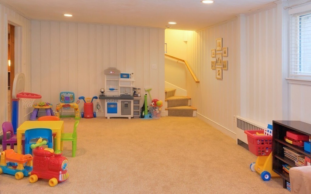 23 Donna Road Newton, MA 02459 - Photo 20 of 30