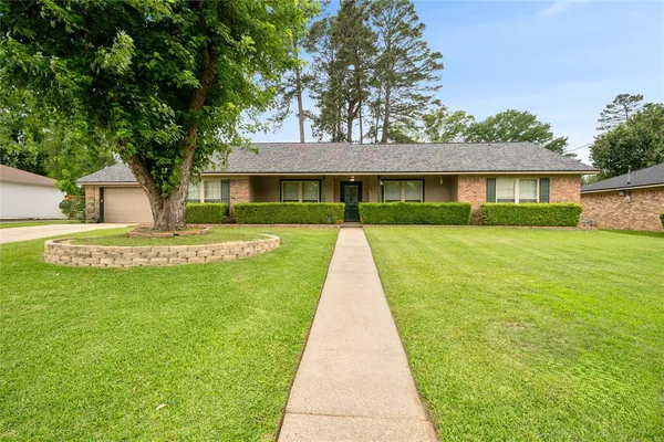 $249,000 | 505 Country Club Drive, Marshall, TX 75672