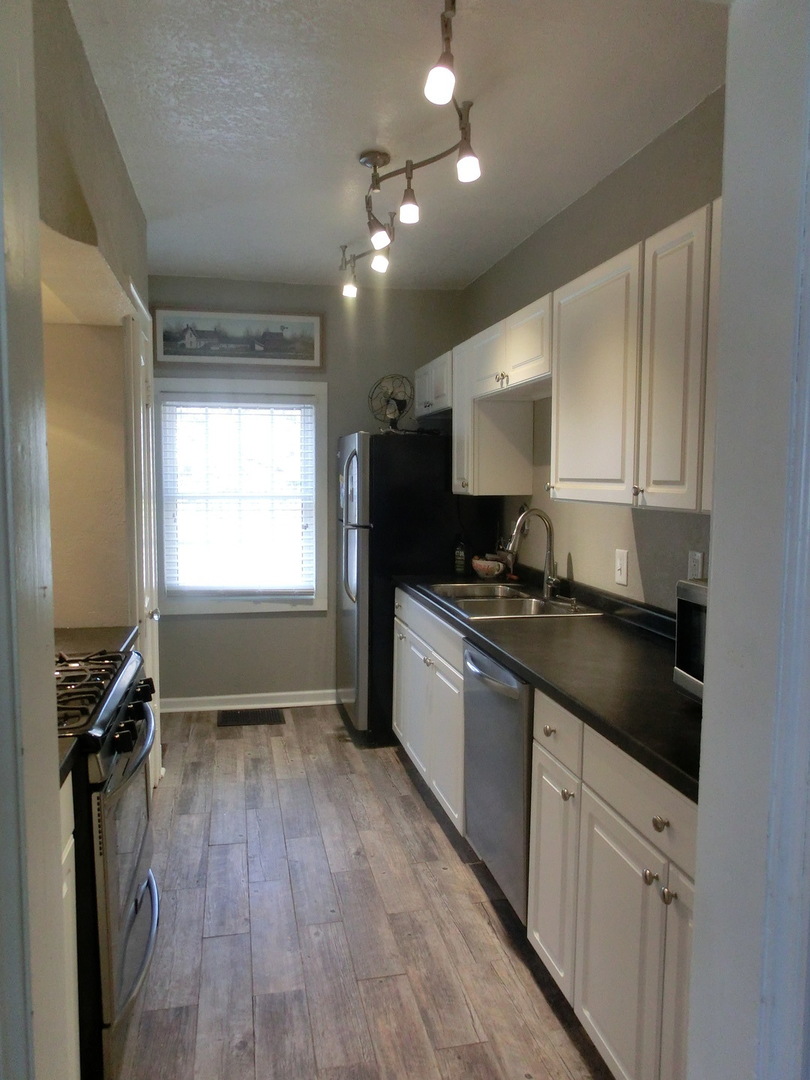 1732-1734 Jersey Ridge Road Davenport, IA 52803 - Photo 6 of 15