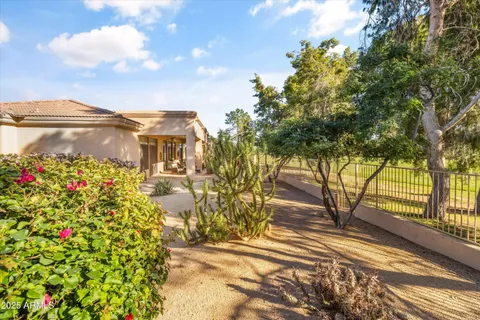 $1,850,000 | 8201 East Kalil Drive, Scottsdale, AZ 85260