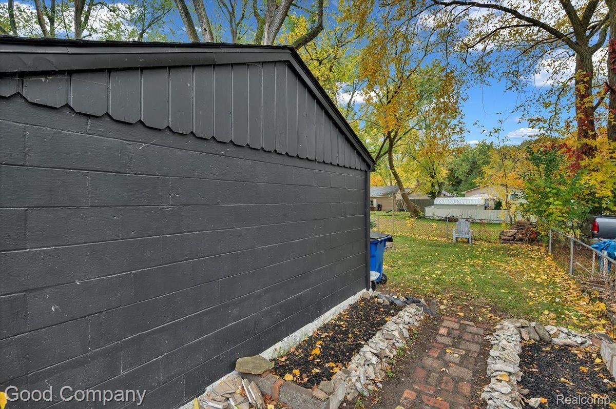 5136 Reymont Road Waterford, MI 48327 - Photo 20 of 24 Gallery Image 20