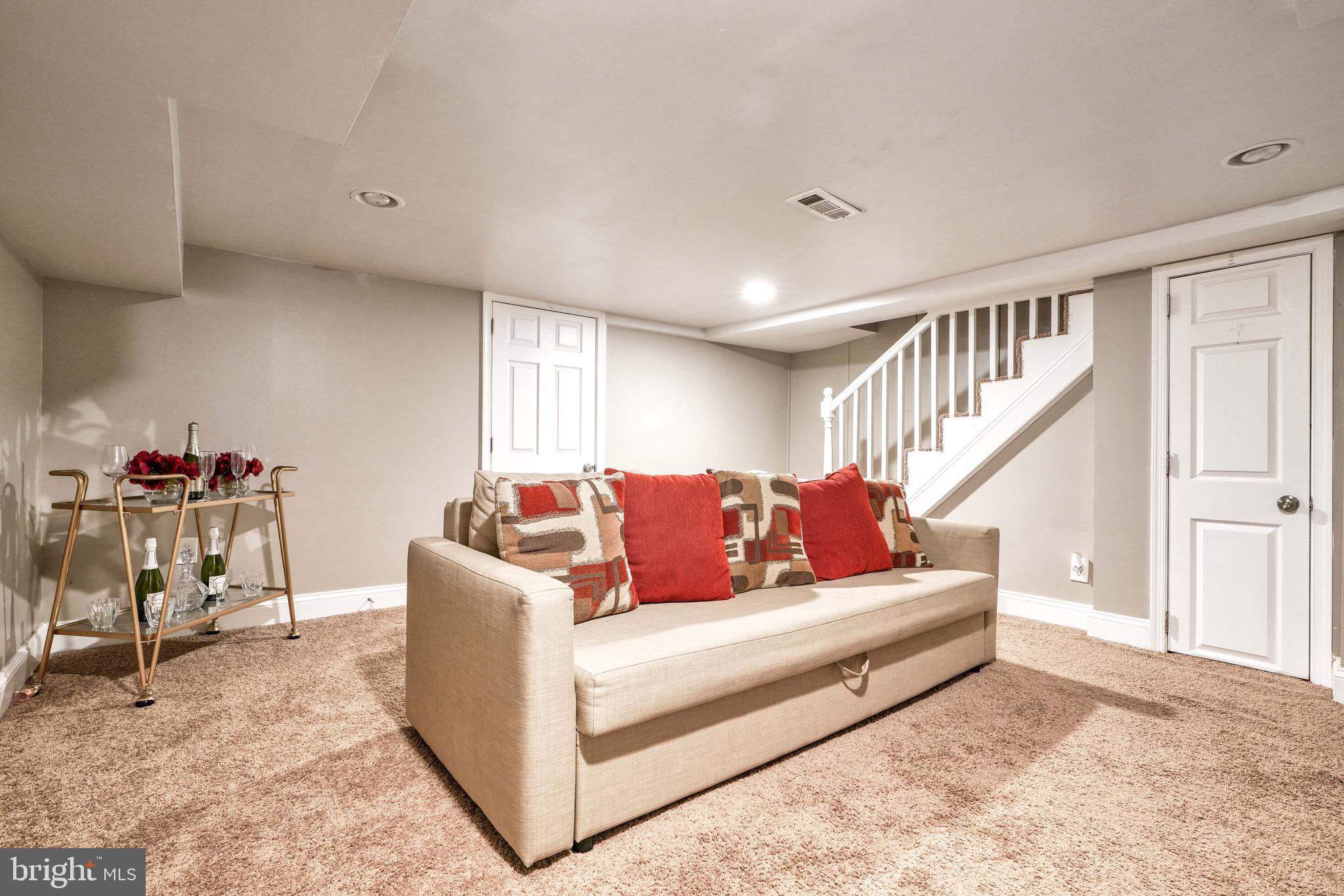 17 South Tremont Road Baltimore, MD 21229 - Photo 32 of 46 Gallery Image 32