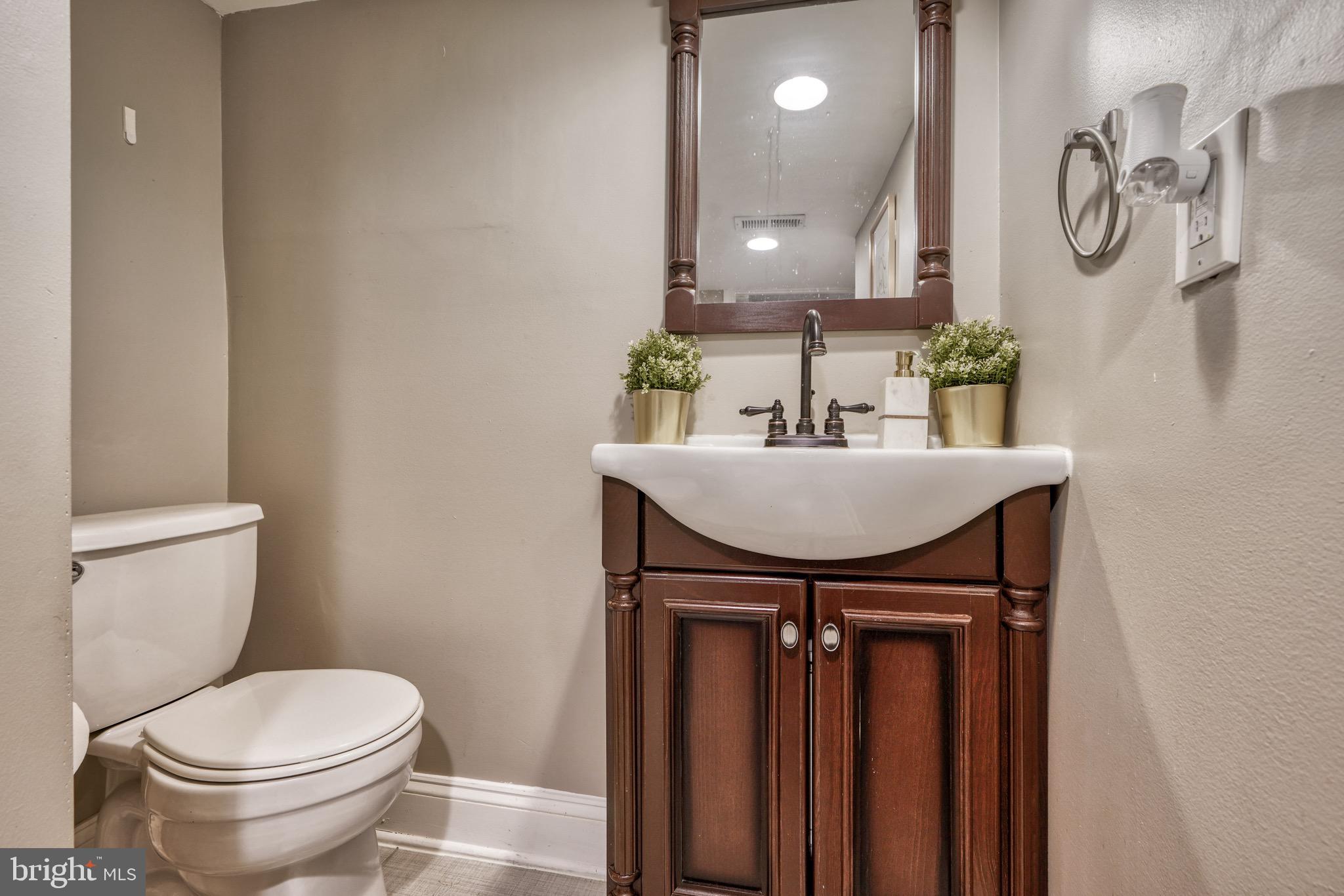 17 South Tremont Road Baltimore, MD 21229 - Photo 37 of 46 Gallery Image 37