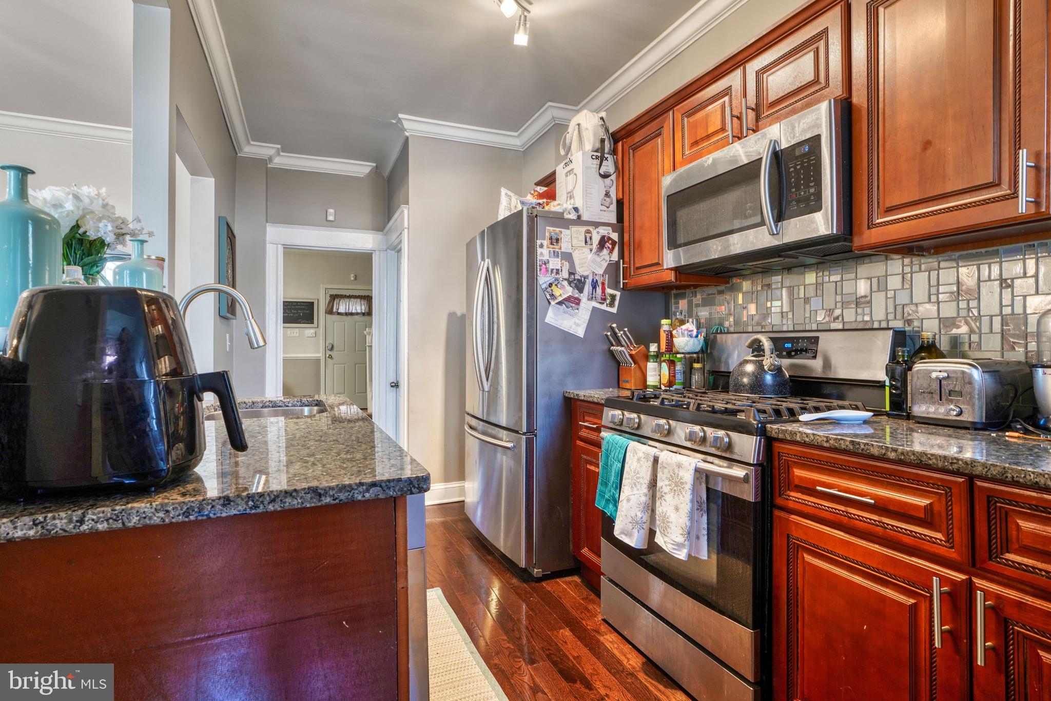 17 South Tremont Road Baltimore, MD 21229 - Photo 10 of 46 Gallery Image 10