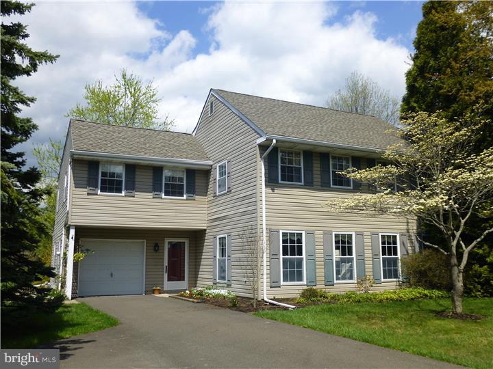 558 Lamplighter Road Horsham, PA 19044 - Photo 1 of 25 Exterior Front