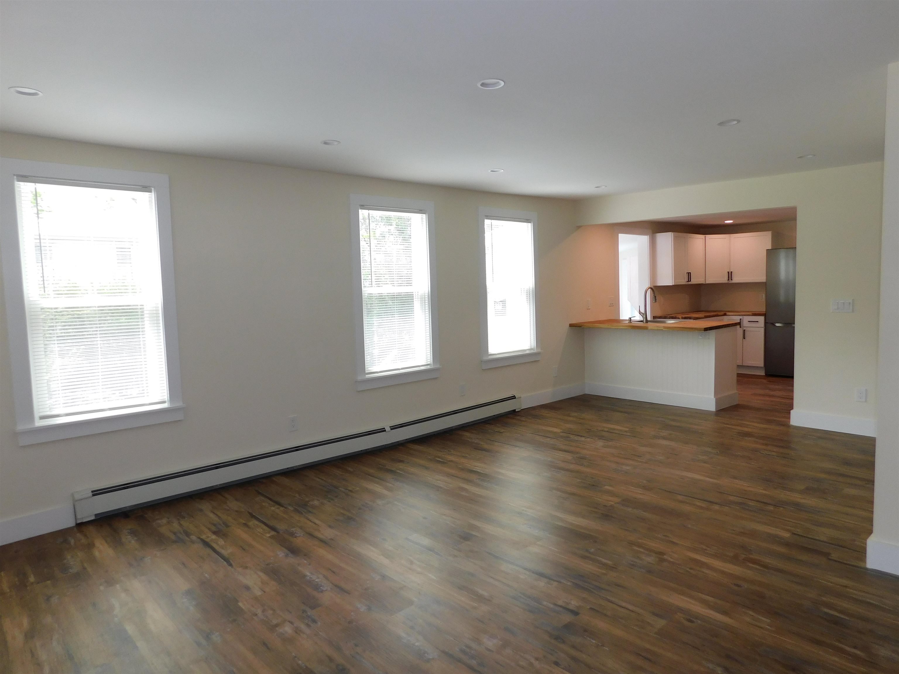 17 East Street Rutland, VT 05701 - Photo 4 of 28